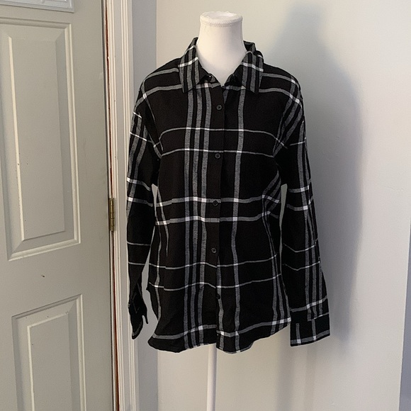 Cozy up with Black Plaid Shirt - Picture 2 of 10